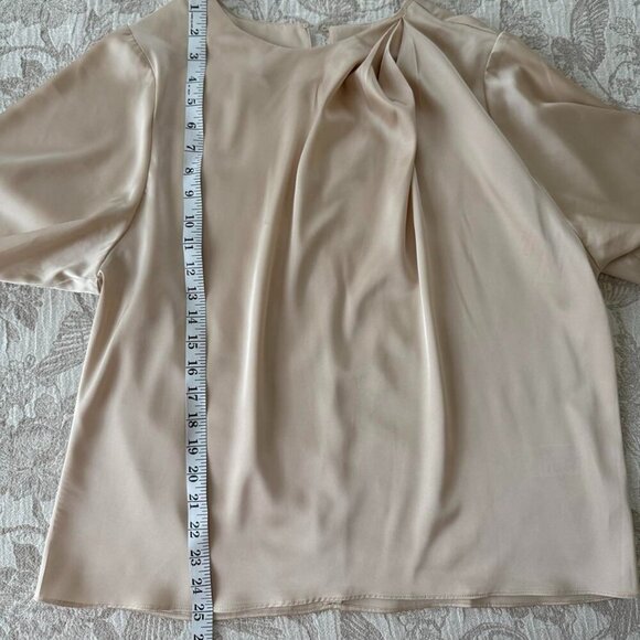 BANANA REPUBLIC SATIN TOP WITH SHORT SLEEVES BEIGE COLOR. SIZE L - Picture 7 of 9